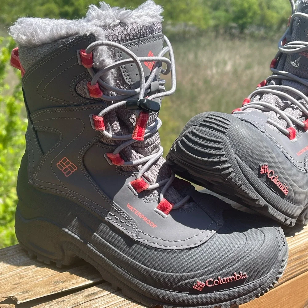 Columbia Charcoal and Red/Orange Winter Lace up waterproof Boots - Like New!